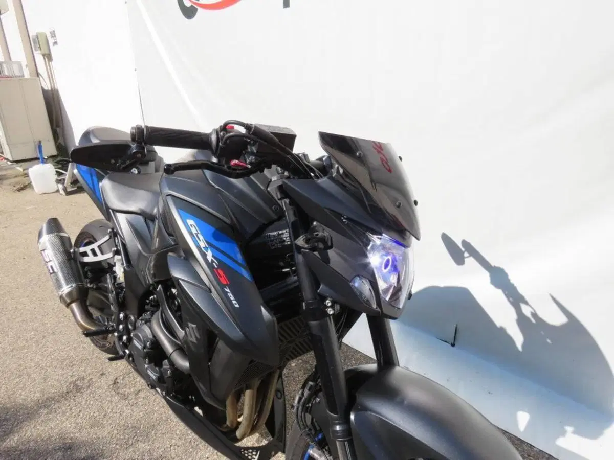 Suzuki GSX S 750 Yugen (2018 - 20) (16)