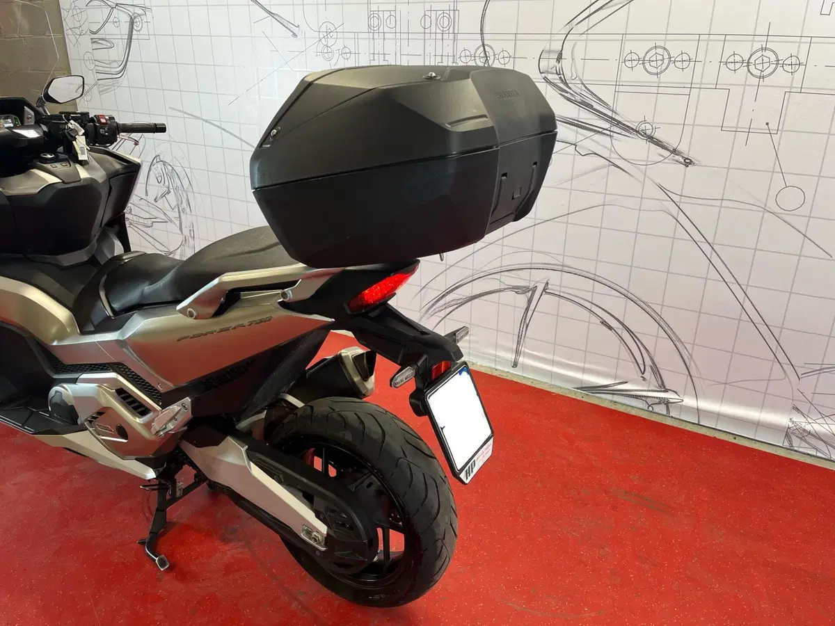 Honda Forza 750 DCT Urban (2021 - 24) (16)