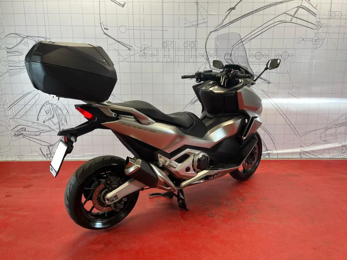 Honda Forza 750 DCT Urban (2021 - 24) (3)