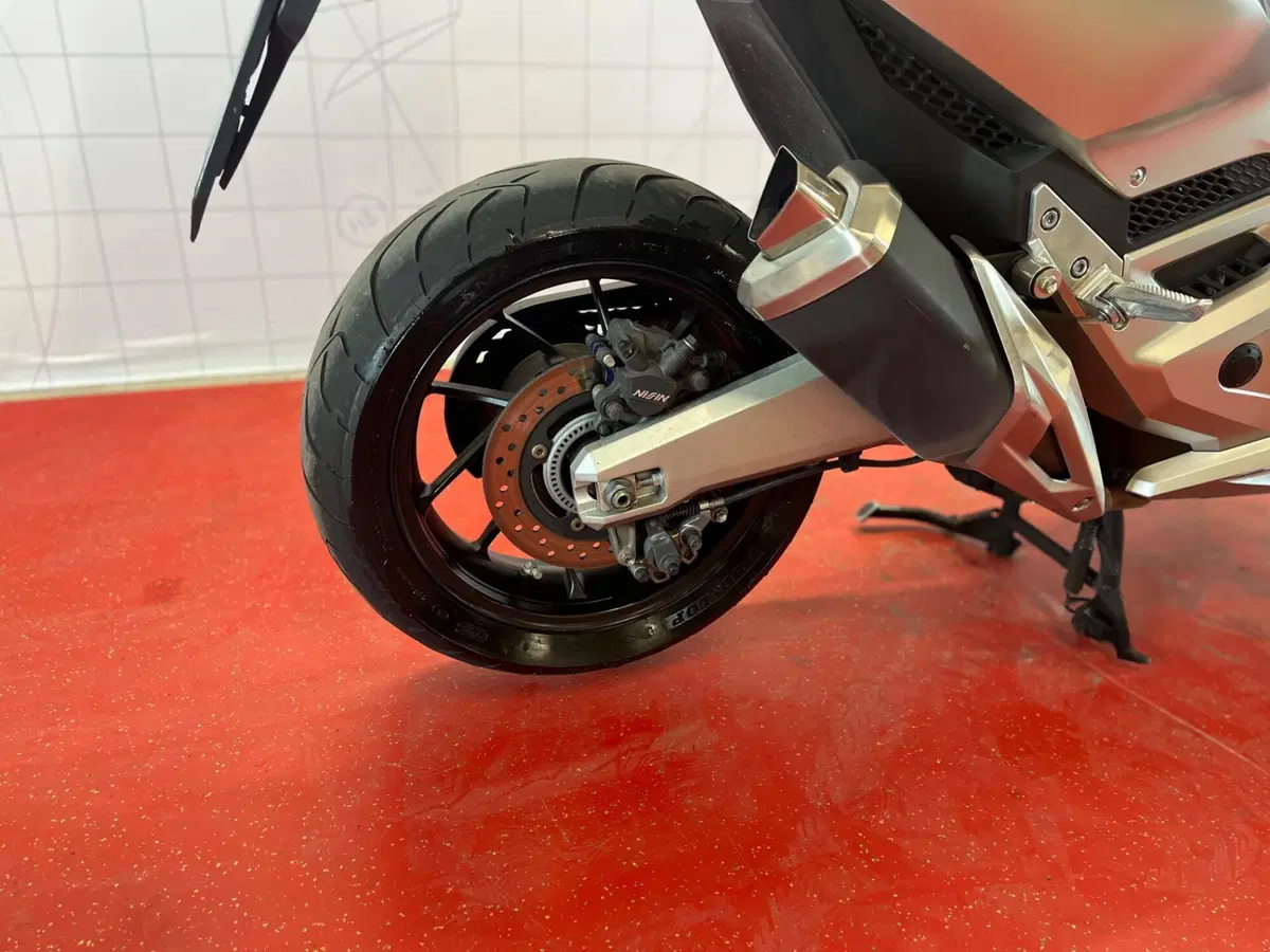 Honda Forza 750 DCT Urban (2021 - 24) (11)