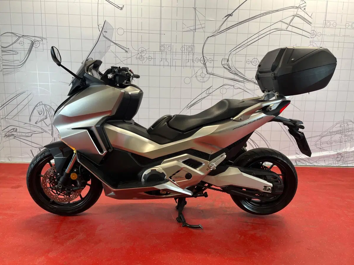 Honda Forza 750 DCT Urban (2021 - 24) (4)