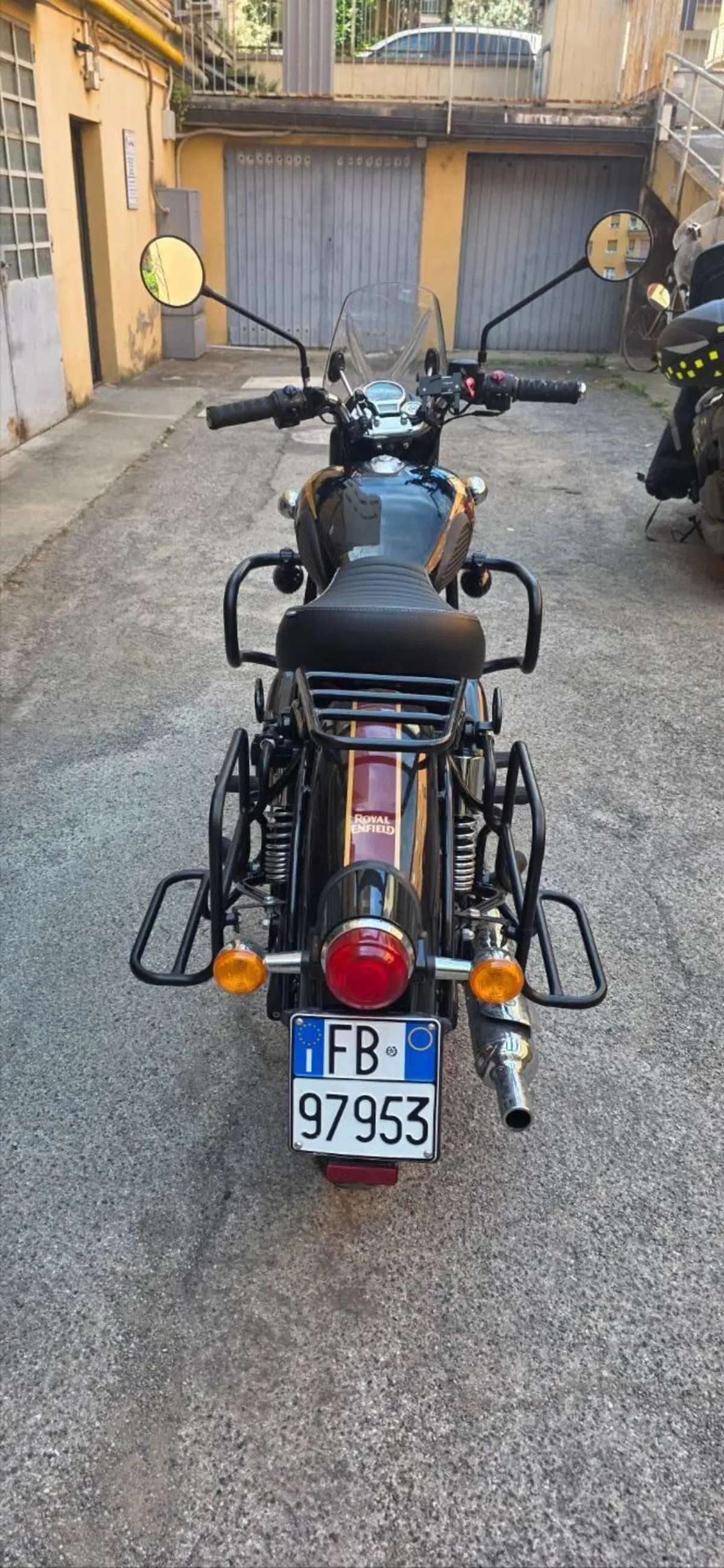 Royal Enfield Classic 350 (2021 - 26) (4)