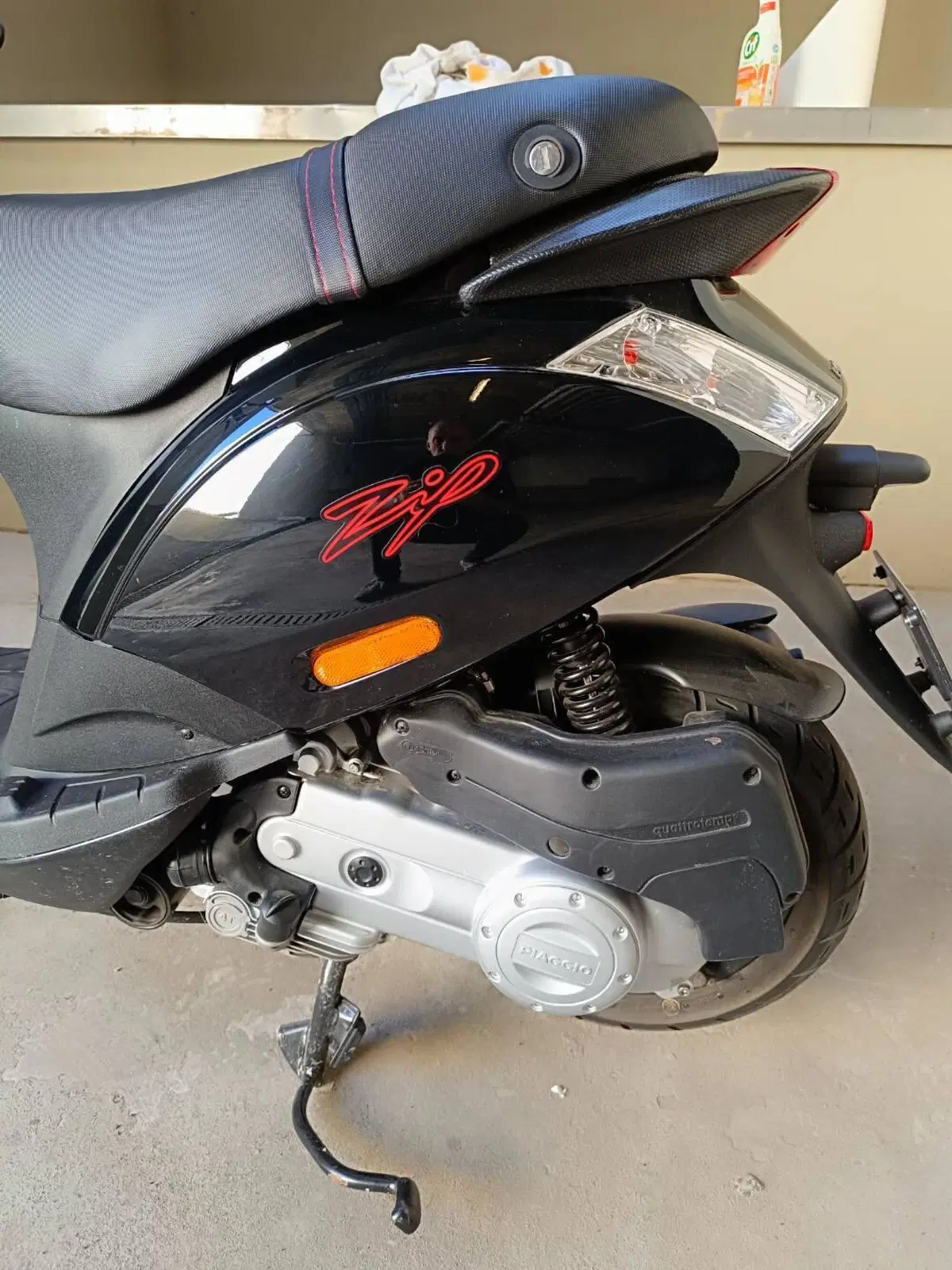 Piaggio Zip 50 4T (2021 - 25) (6)