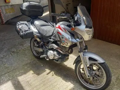 Aprilia Pegaso 650 Strada (2005 - 11) usata