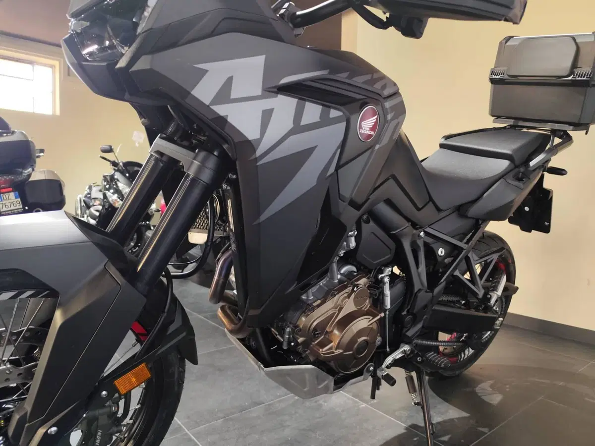 Honda Africa Twin CRF 1100L (2022 - 23) (6)