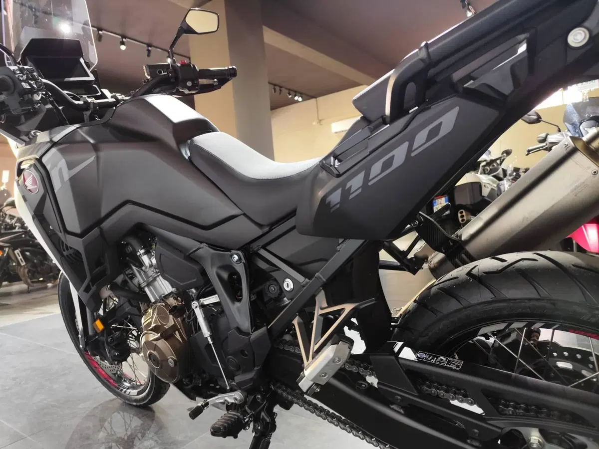 Honda Africa Twin CRF 1100L (2022 - 23) (7)