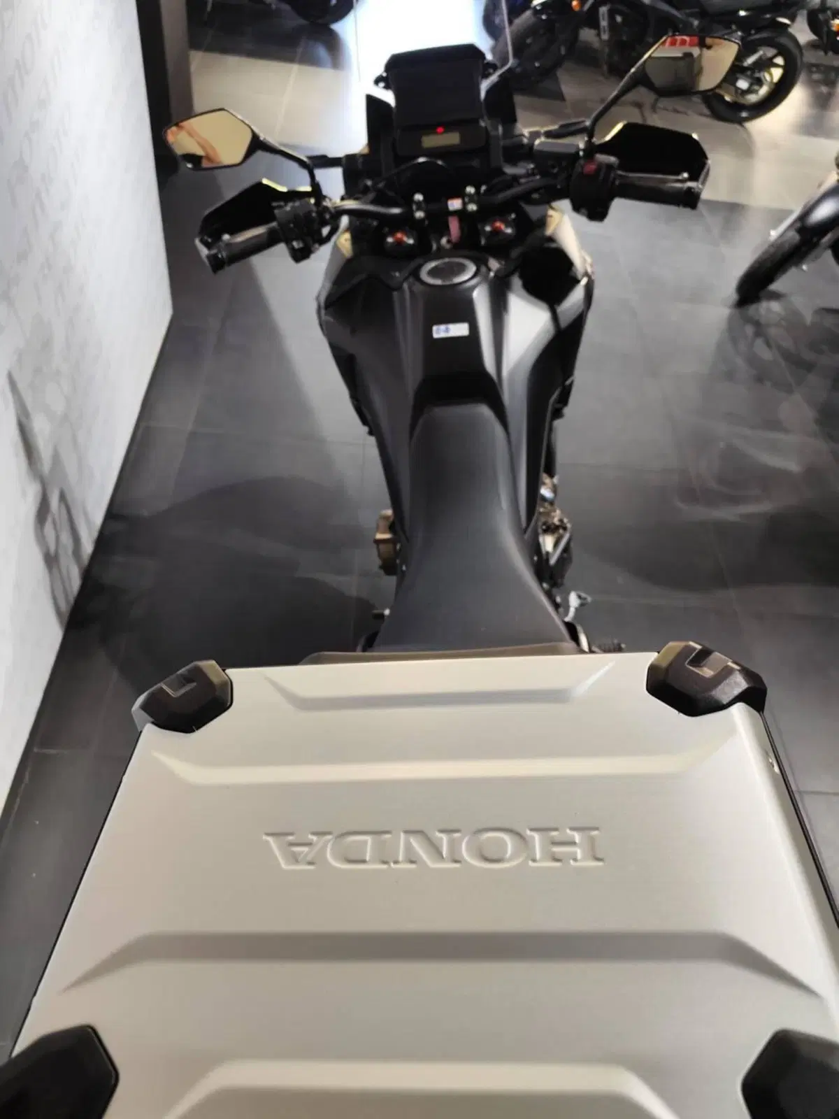 Honda Africa Twin CRF 1100L (2022 - 23) (8)