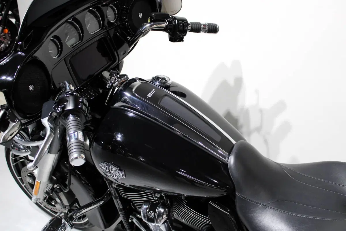 Harley-Davidson Street Glide Special (2021 - 23) (5)