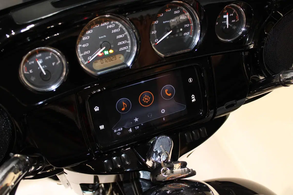 Harley-Davidson Street Glide Special (2021 - 23) (6)