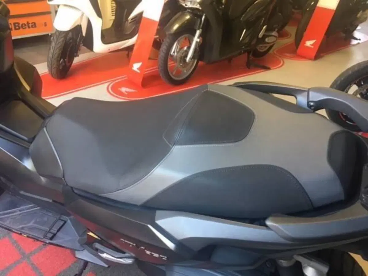 Honda ADV 350 (2025 - 26) (4)