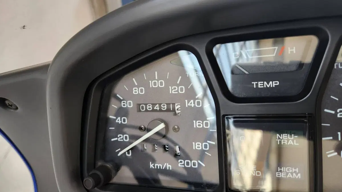 Honda transalp 600V (3)