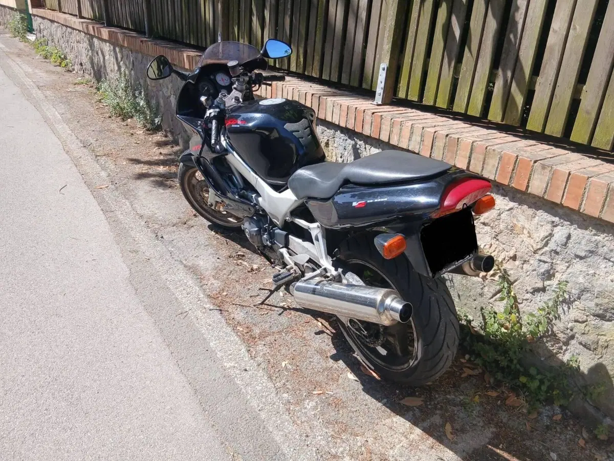 Honda VTR 1000 F Firestorm (2001 - 07) (5)