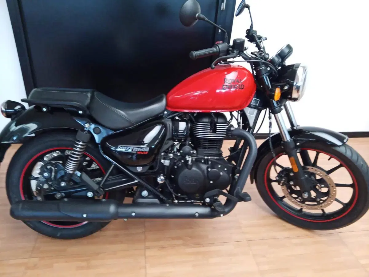 Royal Enfield Meteor 350 (2021 - 26)