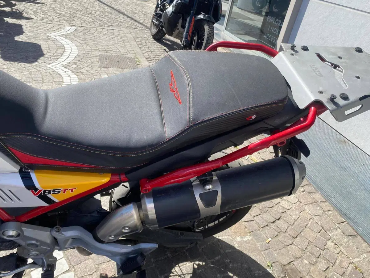 Moto Guzzi V85 TT (2019 - 20) (6)