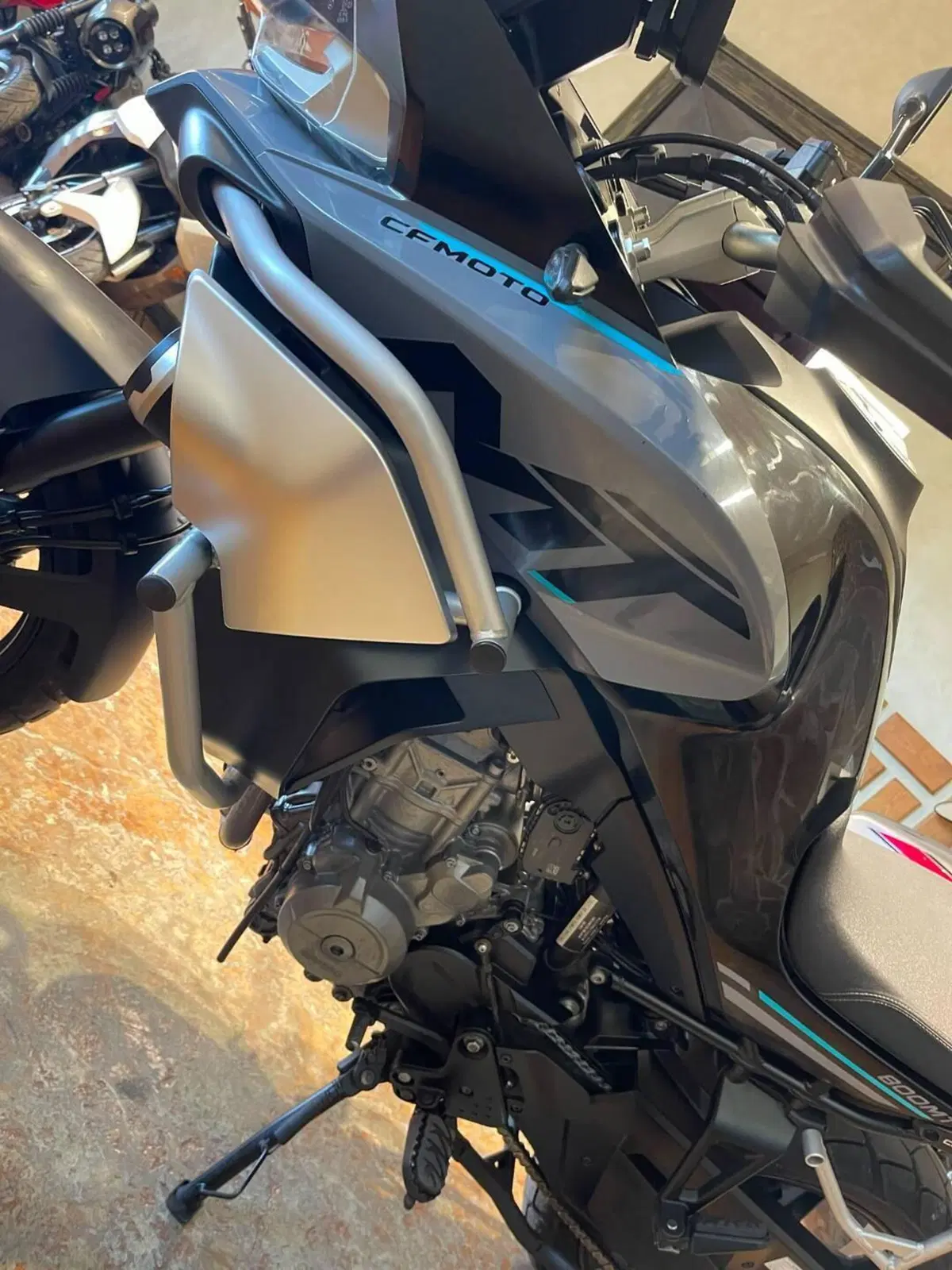 CFMOTO 800MT Touring (2022 - 26) (9)