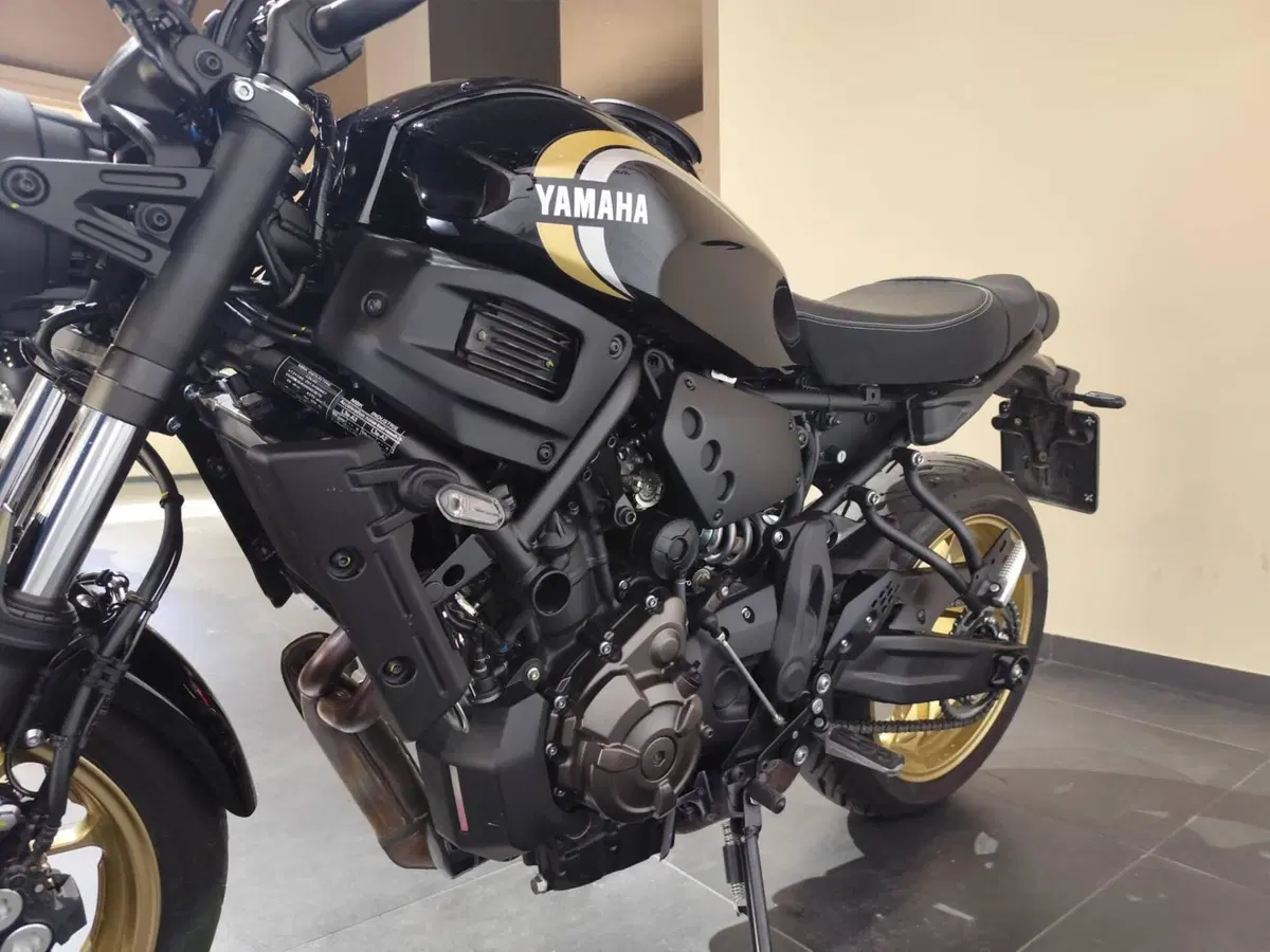 Yamaha XSR 700 (2022 - 26) (5)
