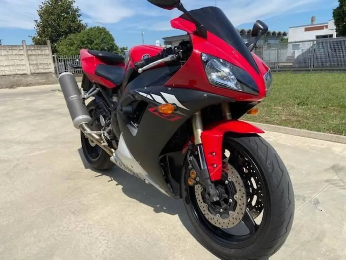 Yamaha YZF R1 (2004 - 05) (3)