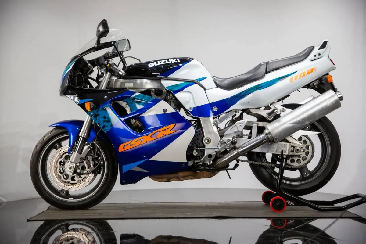 Suzuki Gsx100r (9)