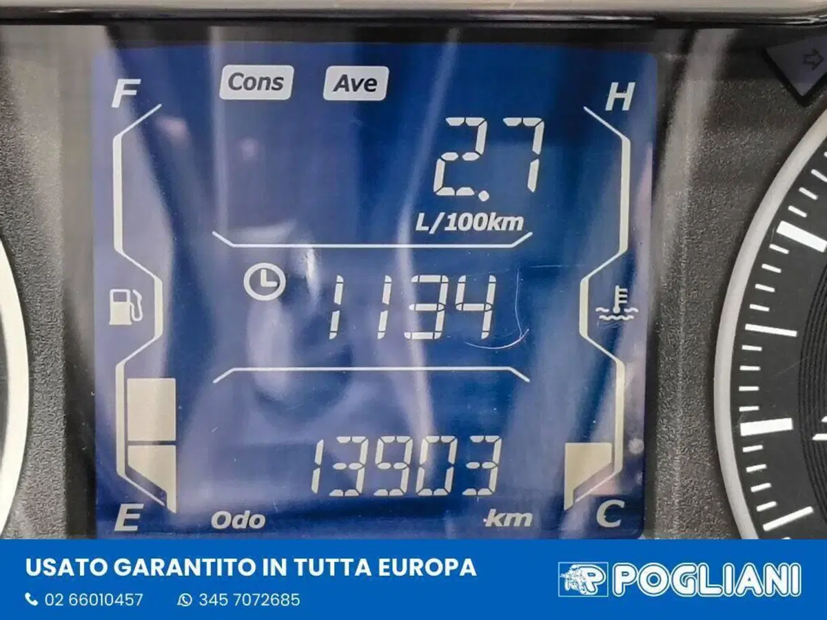 Yamaha X-Max 300 Tech Max (2021 - 24) (7)