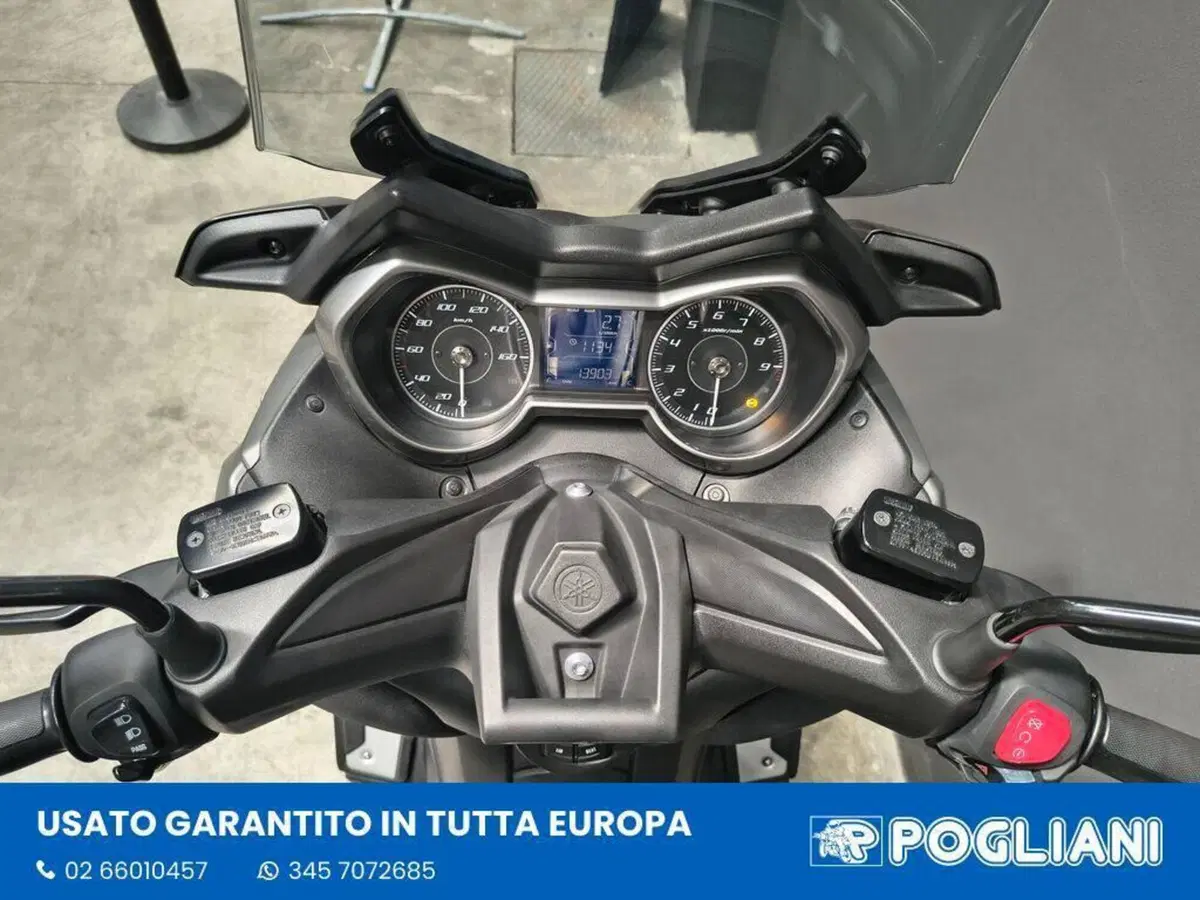 Yamaha X-Max 300 Tech Max (2021 - 24) (11)