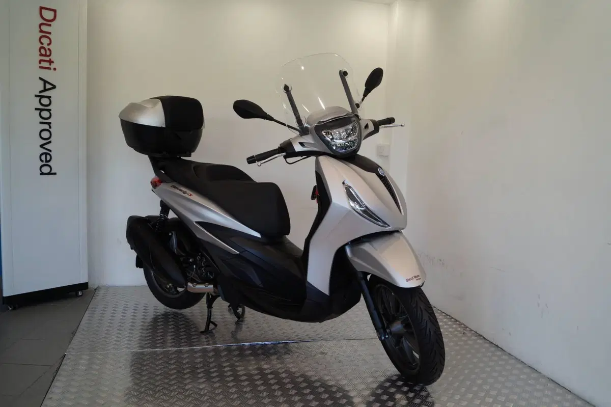 Piaggio Beverly 300 S ABS-ASR (2021 - 25)