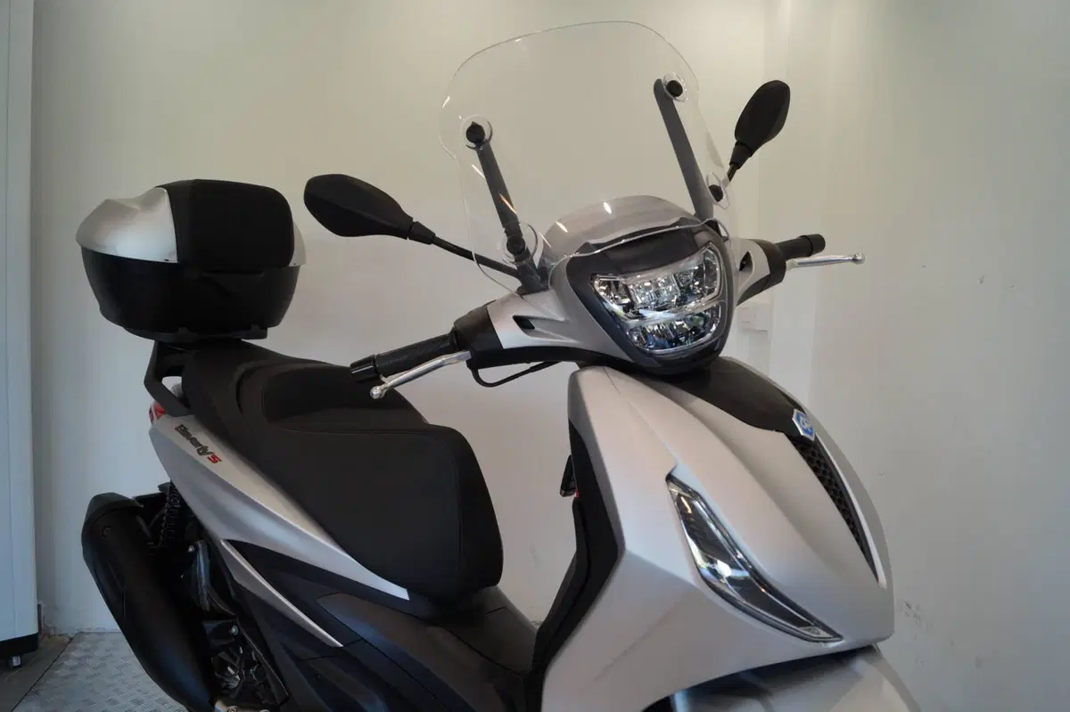 Piaggio Beverly 300 S ABS-ASR (2021 - 25) (8)