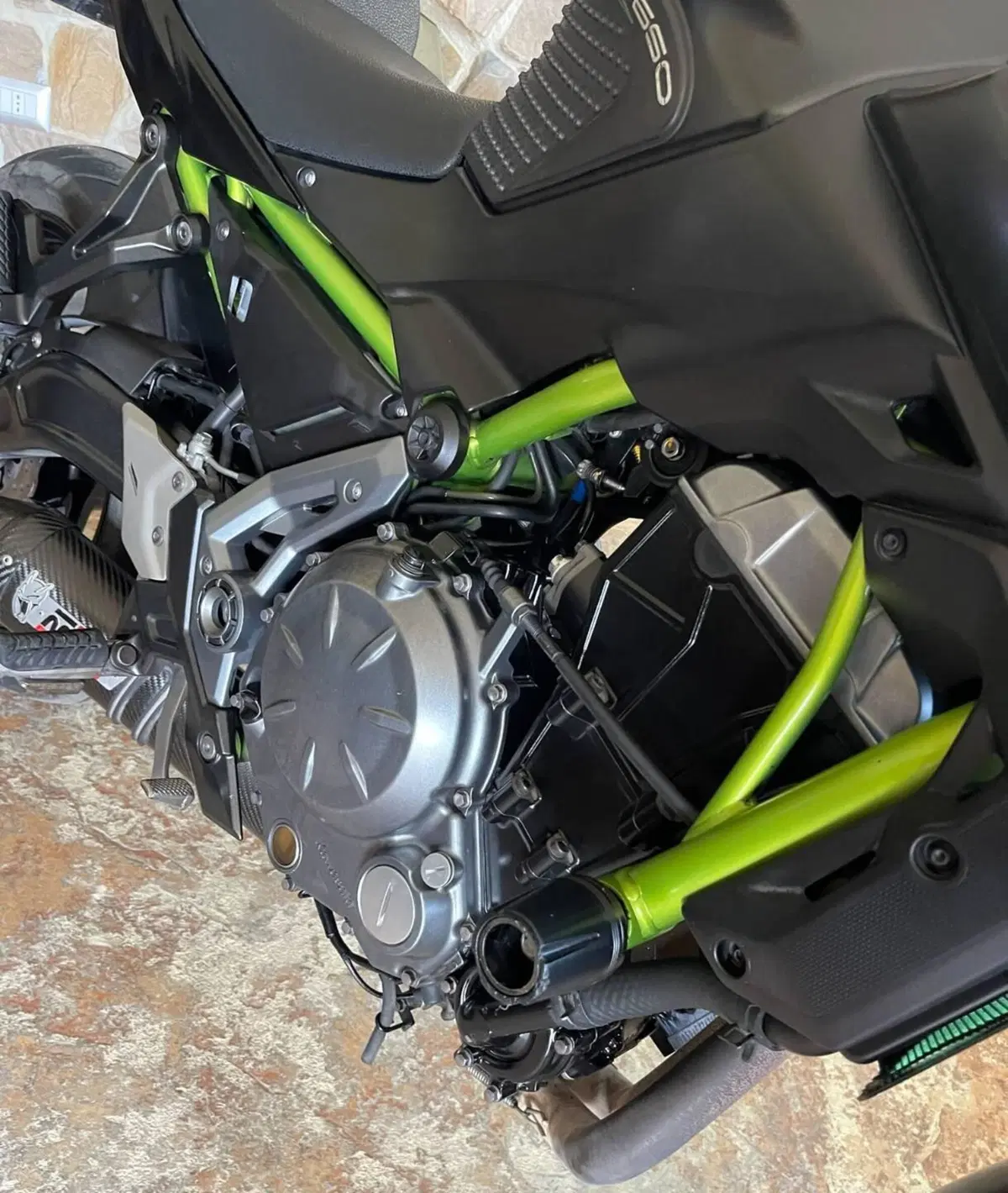 Kawasaki Z 650 (2017 - 19) (12)
