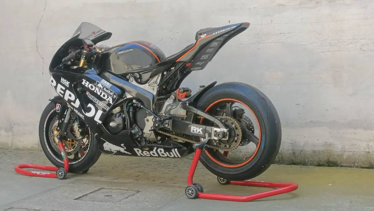 Honda CBR 600 RR (2005 - 06) (5)