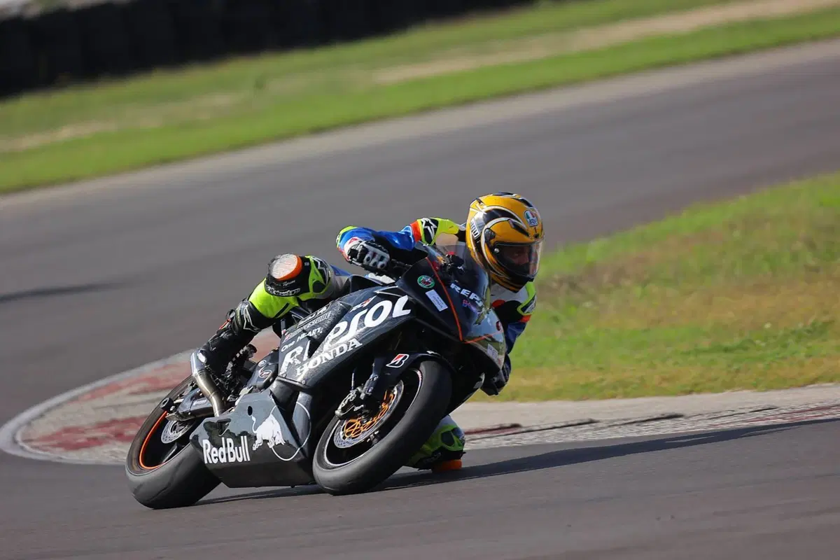 Honda CBR 600 RR (2005 - 06) (7)