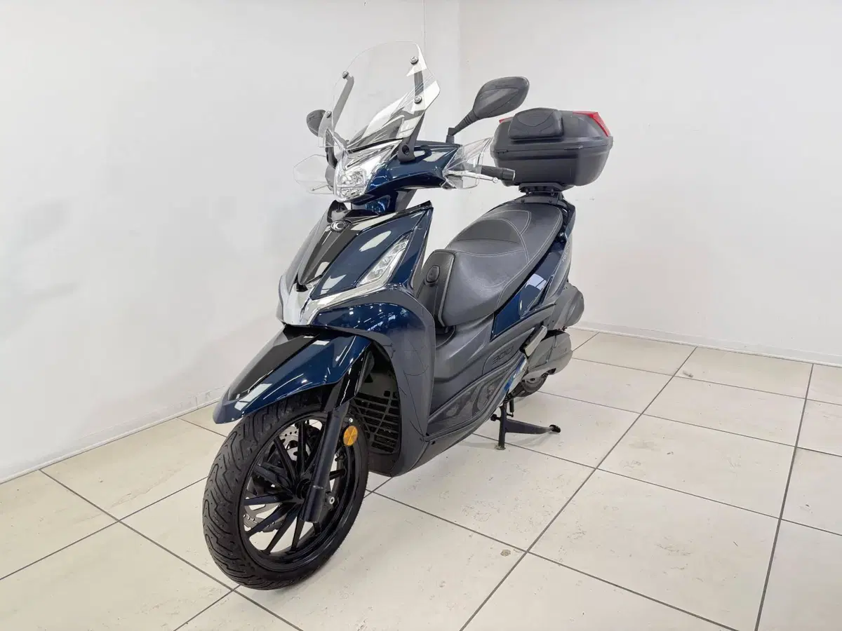 Kymco Agility 300i R16 ABS (2020) (2)