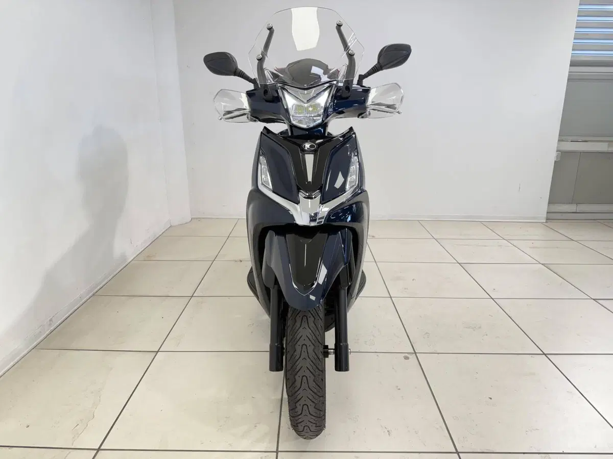 Kymco Agility 300i R16 ABS (2020) (3)