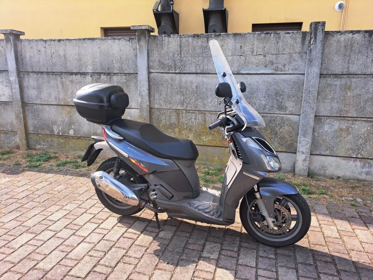 Aprilia Sportcity 250 (2004 - 08) (2)