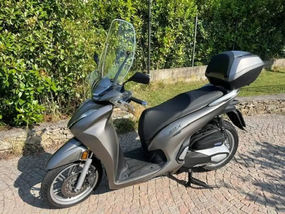 Honda SH 350 (2021 - 24) (2)