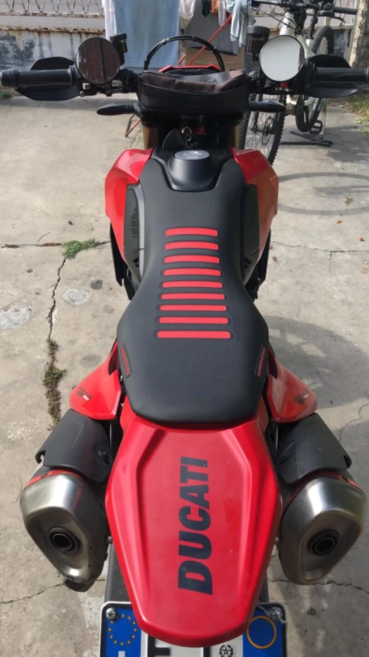 Ducati Hypermotard 698 Mono (2024 - 26) (4)