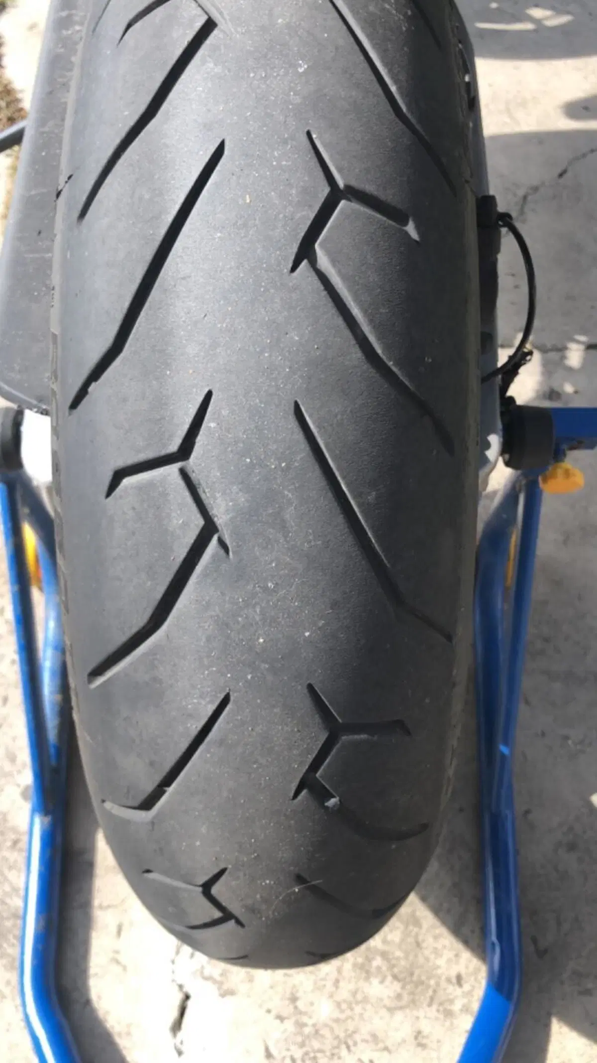 Ducati Hypermotard 698 Mono (2024 - 26) (7)