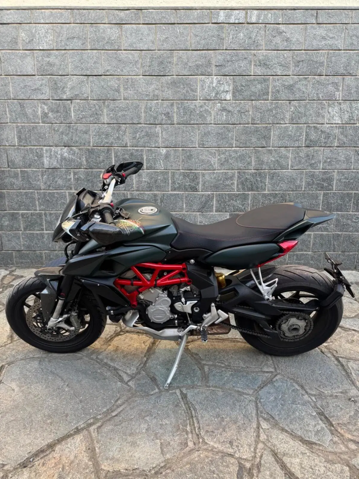 MV Agusta Rivale 800 EAS ABS (2013 -17) (2)