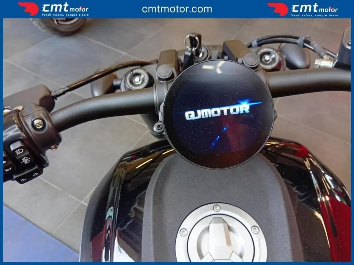 QJ Motor SRV 600 V (2025 - 26) (8)