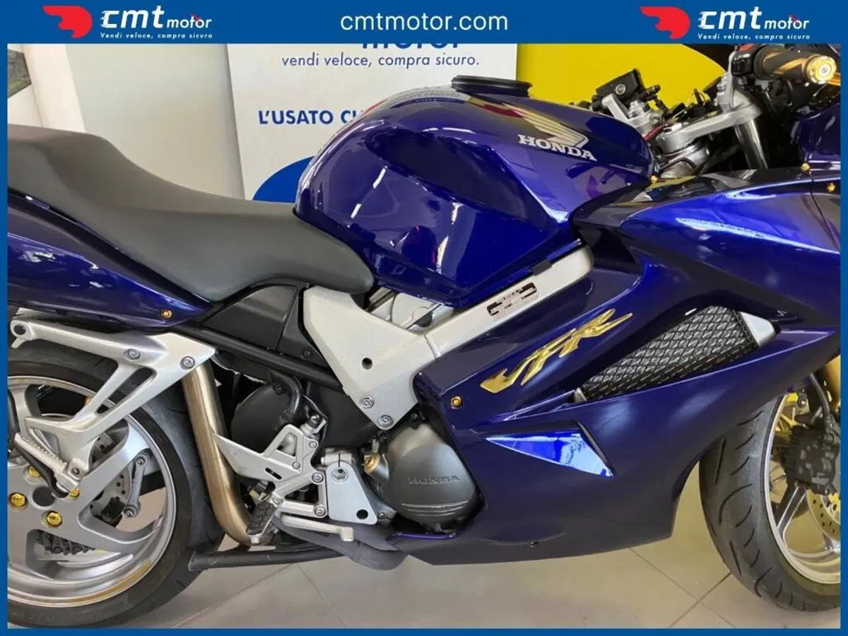Honda VFR 800 (2006 - 13) (10)