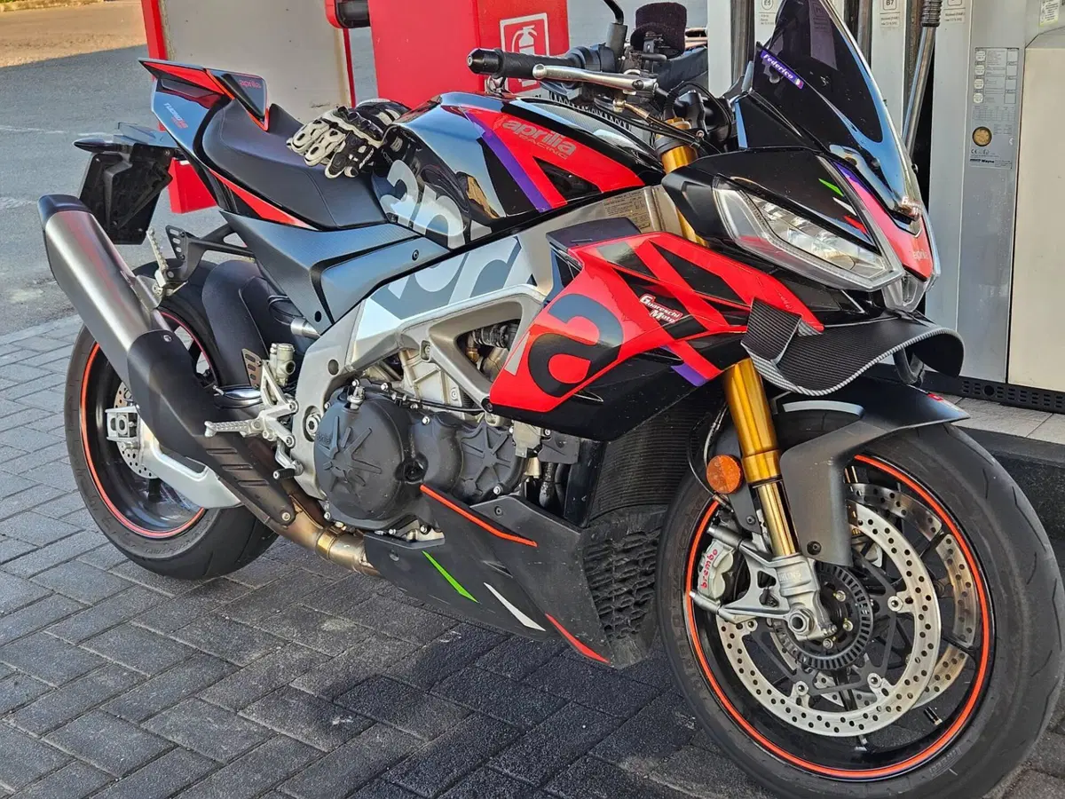 Aprilia Tuono V4 Factory (2021 - 24)