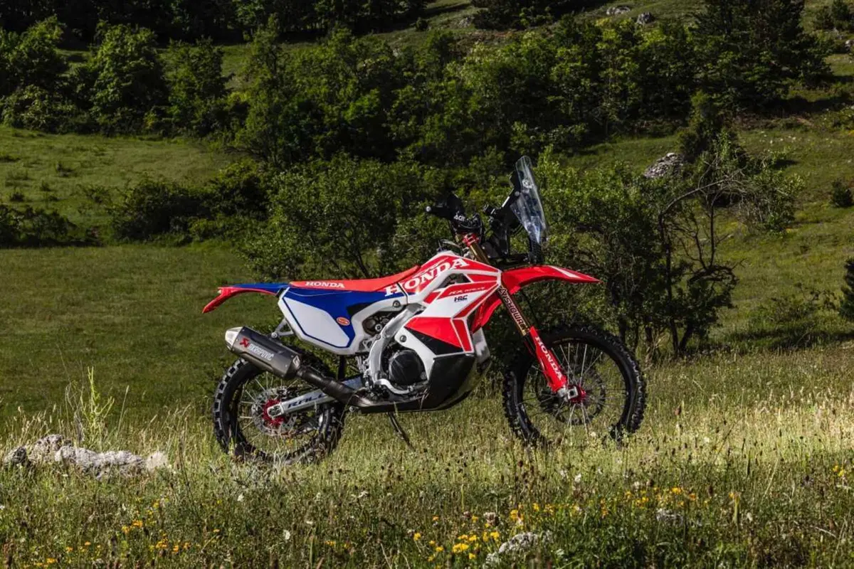 TEST Honda CRF 450 RX Rally: fatta e finita per affrontare il deserto. Ecco come va! [VIDEO e GALLERY]