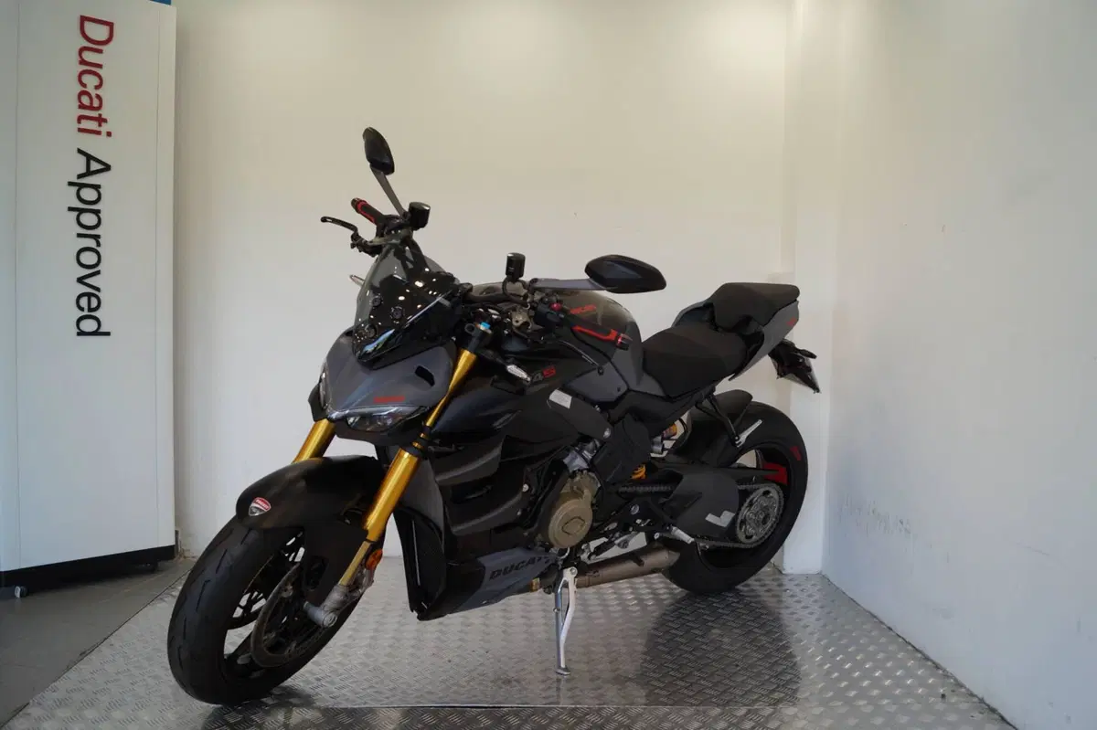Ducati Streetfighter V4 S (2023 - 24) (2)