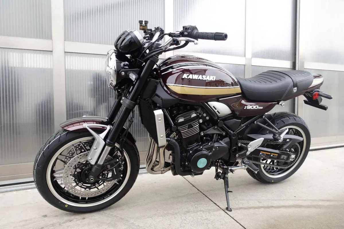Kawasaki Z 900 RS (2026) (2)