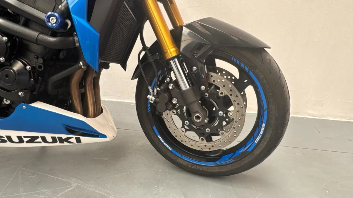 Suzuki GSR 750 ACC (2014 - 15) (11)