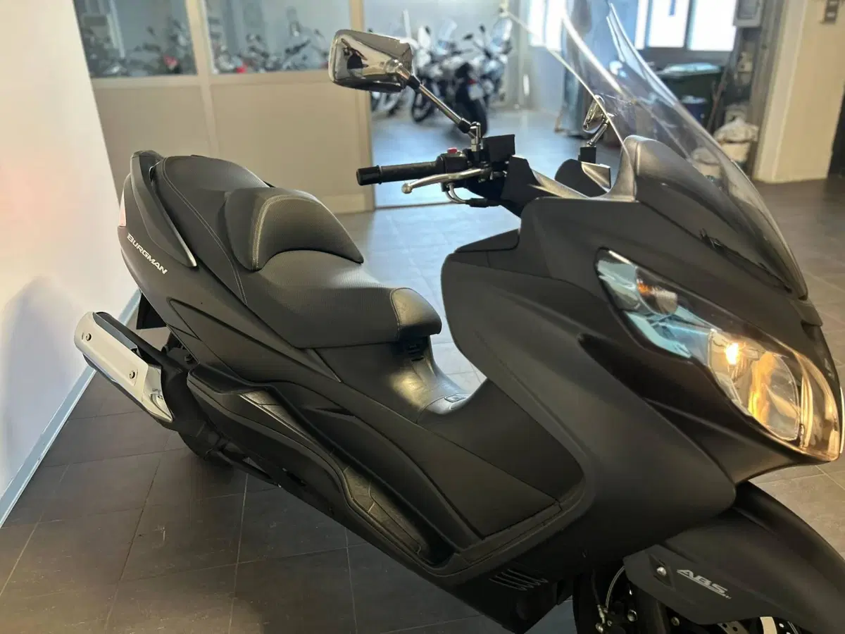 Suzuki Burgman AN 400 Lux (2012 - 16) (7)