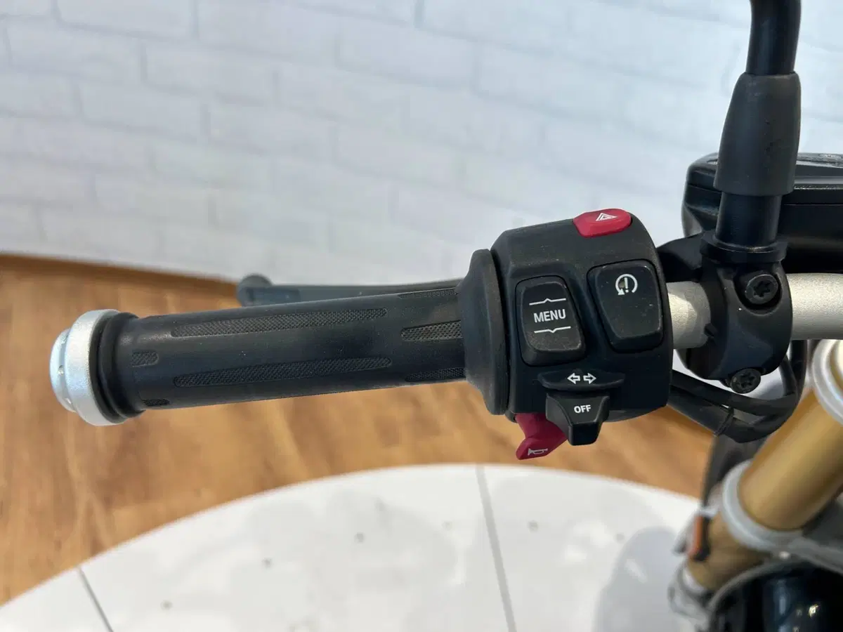 Bmw R nineT (2021 - 24) (10)