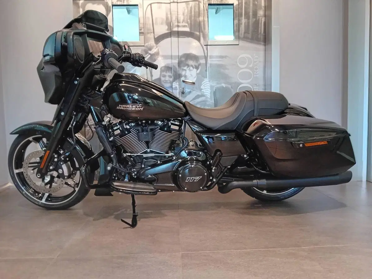 Harley-Davidson Street Glide (2024 - 26) (2)