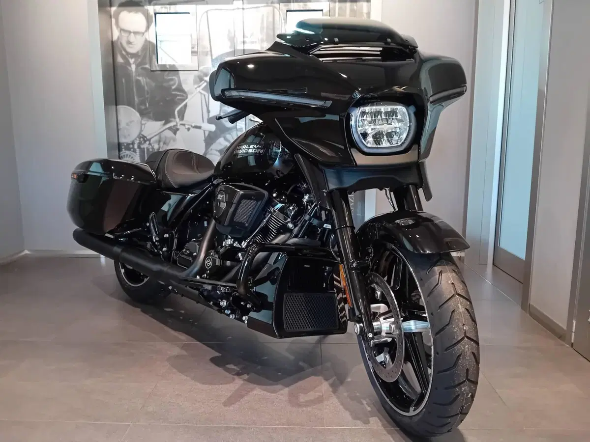 Harley-Davidson Street Glide (2024 - 26) (4)