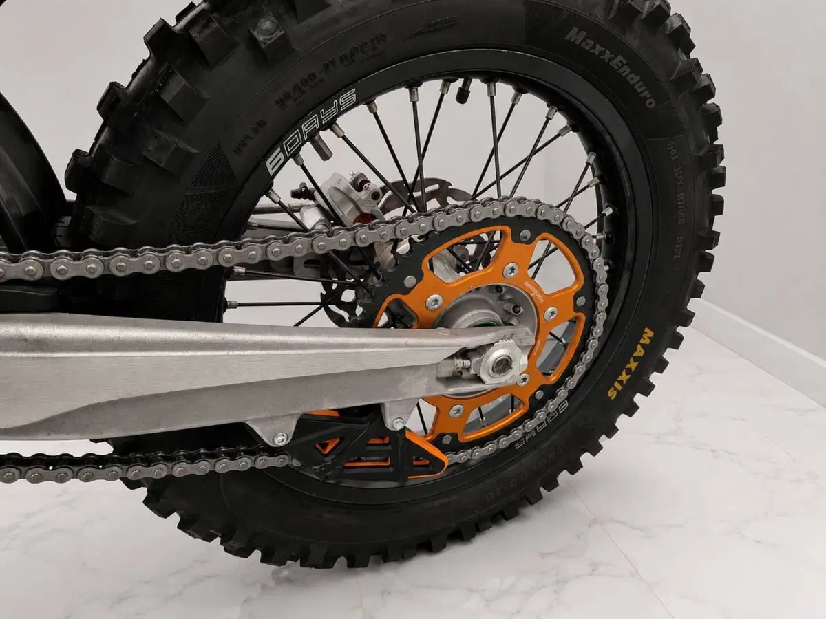 KTM 350 EXC-F Six Days (2020) (13)