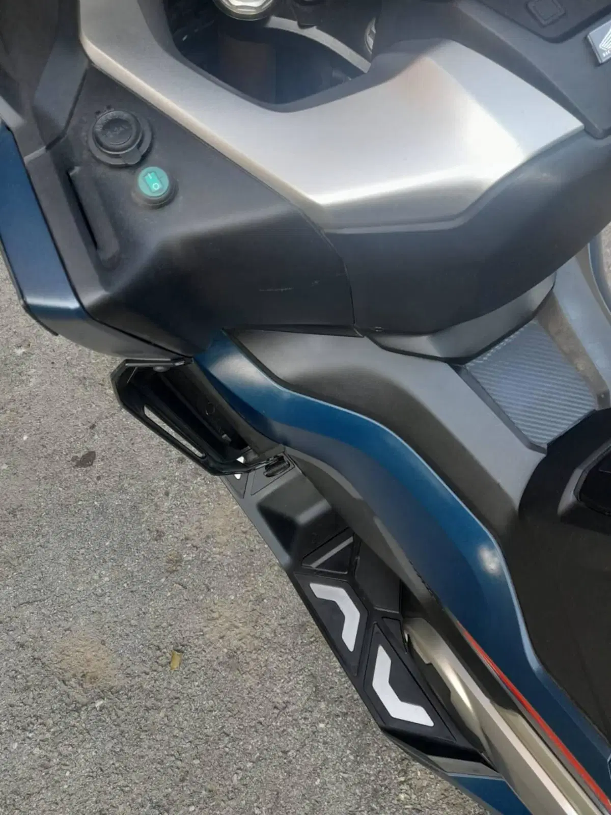 Honda Forza 750 DCT (2021 - 24) (6)
