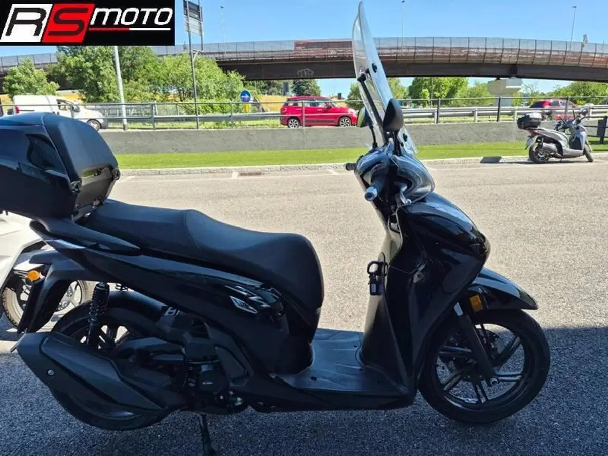 Honda SH 350 (2021 - 24) (3)